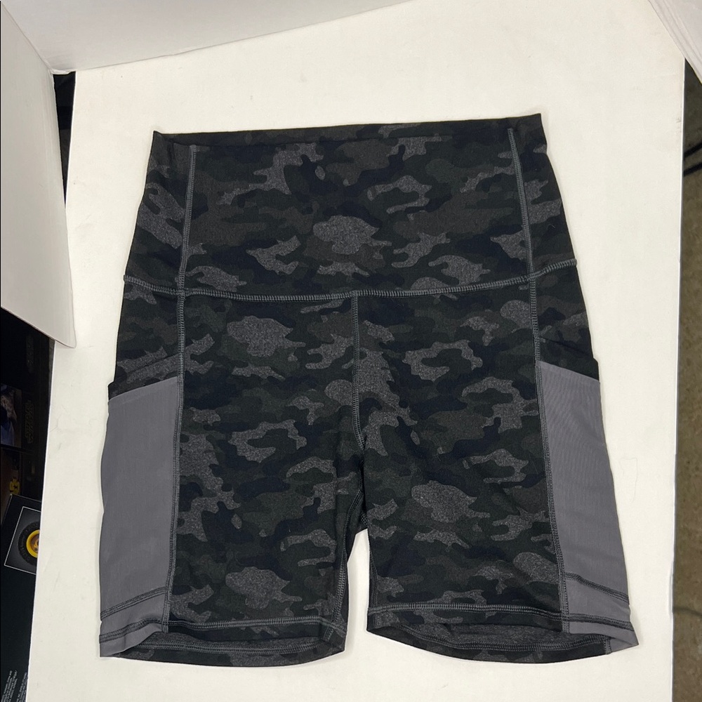 Fabletics Powerhold Camo Print Shorts w/pockets